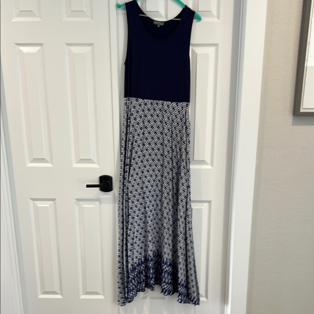 Elegant Navy and White Maxi Dress